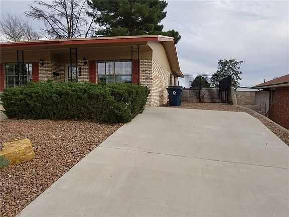 3rd image of 724 Somerset Dr