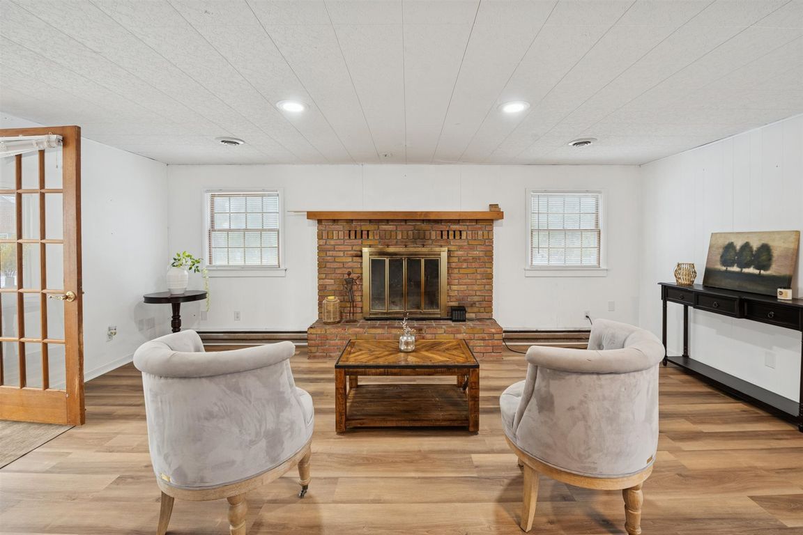 next background image