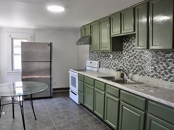 4th image of 10117 W Chaplin Ave