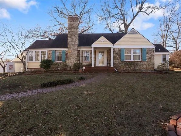 1954 S Lake Ter, Independence, MO 64055