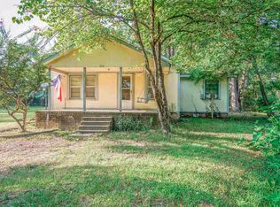 300 W Sycamore Ln, Longview, TX 75604