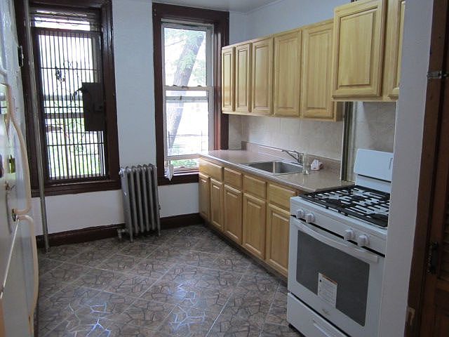 1st image of 5229 Skillman Ave APT 2R