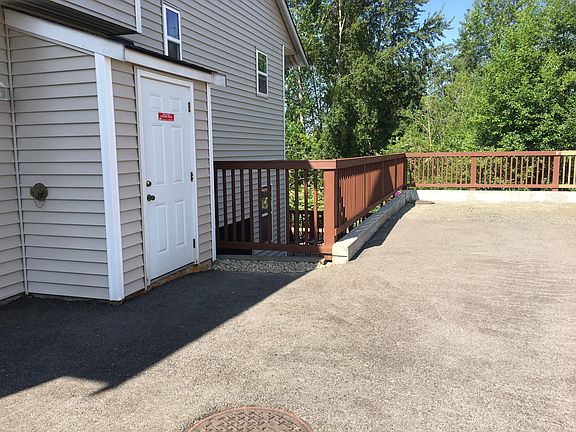 3rd image of 1874 127th Ave NE