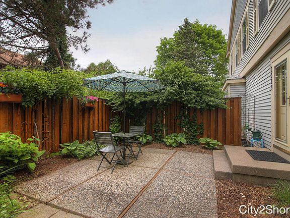 2nd image of 3589 Whispering Brook Dr SE