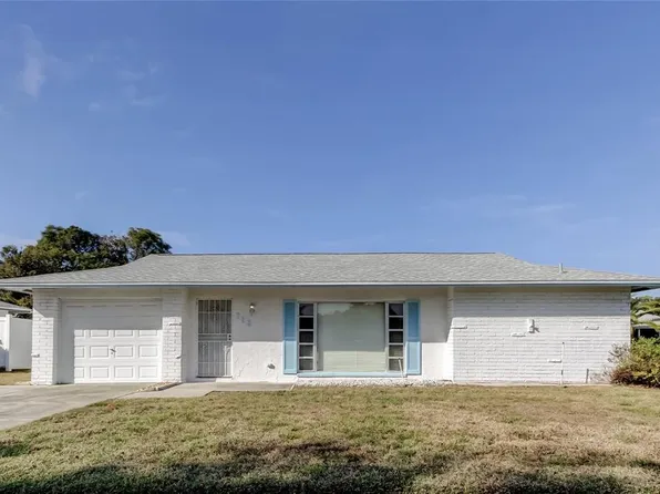 712 Bowsprit Pl, Palm Harbor, FL 34685