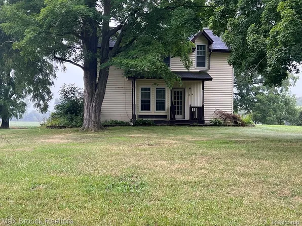 1474 S Van Vleet Rd, Swartz Creek, MI 48473