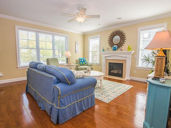 3rd image of 12527 Whispering Woods Dr