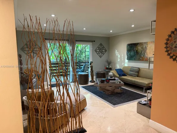 7483 SW 82nd St APT A206, Miami, FL 33143