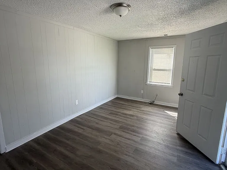 432 N Montgomery St #B — Photo 3