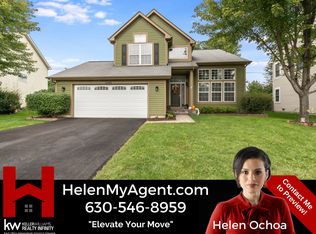 2469 Autumn Grove Cir, Aurora, IL 60504