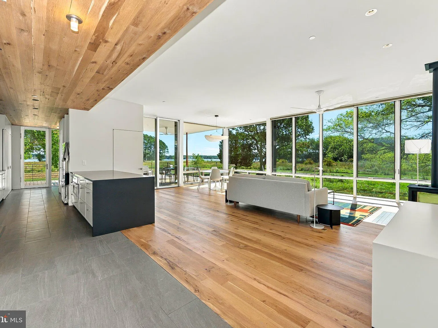 2 bed, 2.0 bath, $3,800 — Photo 4