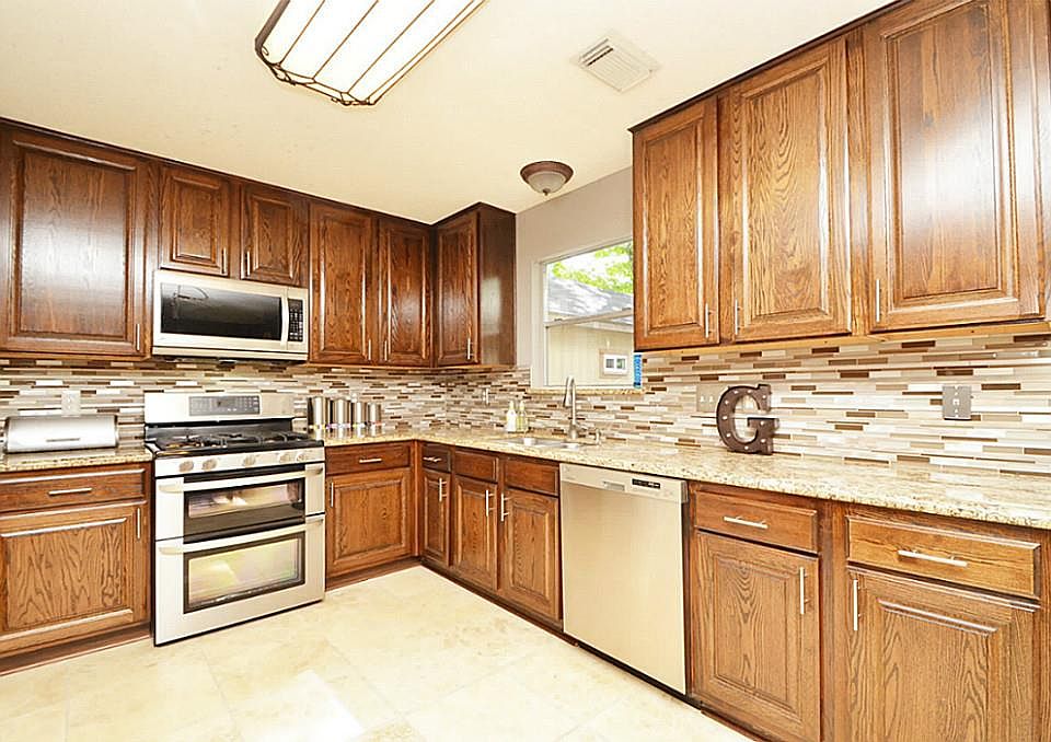 1st image of 21824 New Forest Dr