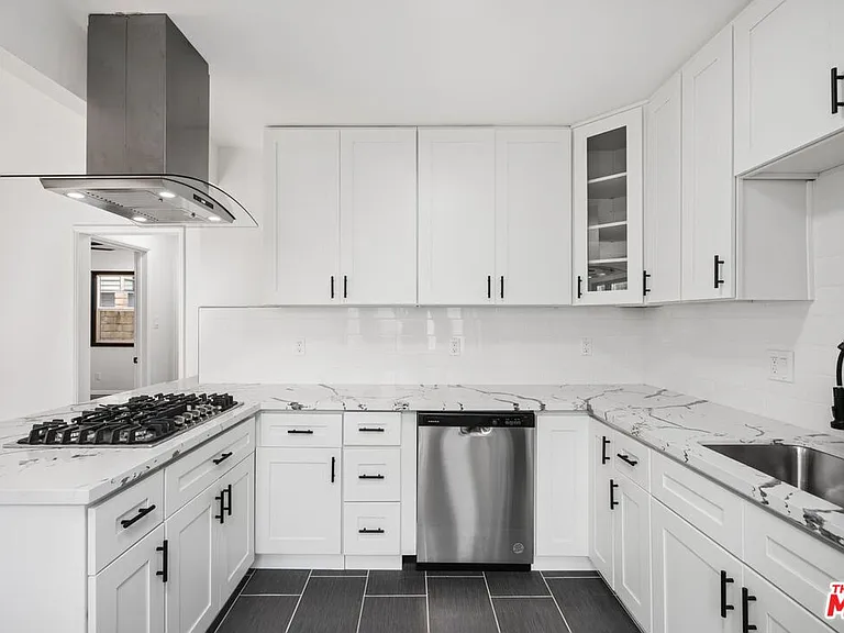 1645 Selby Ave — Photo 1