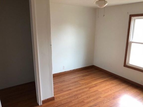 4th image of 3819 Salem Tpke NW