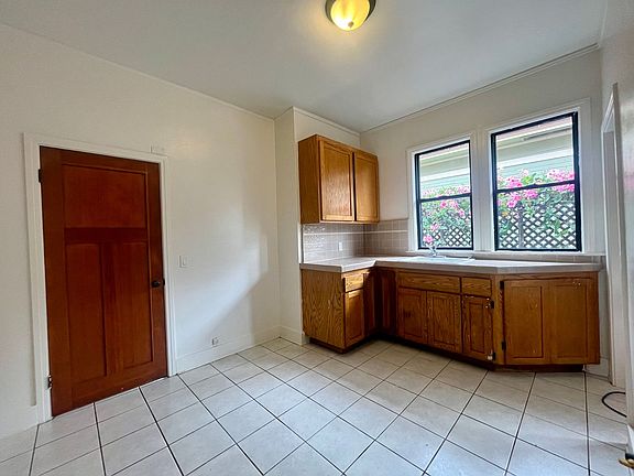 3rd image of 356 1/2 W 14th St