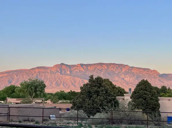 23 Sagebrush Cir, Corrales, NM 87048