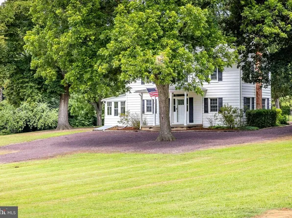 10287 Dahlgren Rd, King George, VA 22485