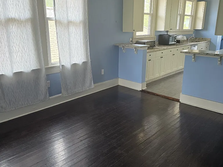 2815 Broadway St — Photo 9
