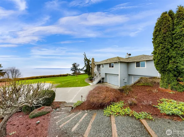 1207 Rainier Lane, Oak Harbor, WA 98277