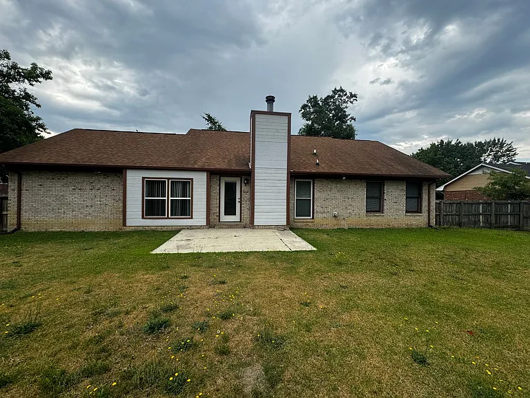 112 Thornbird Dr — Photo 22