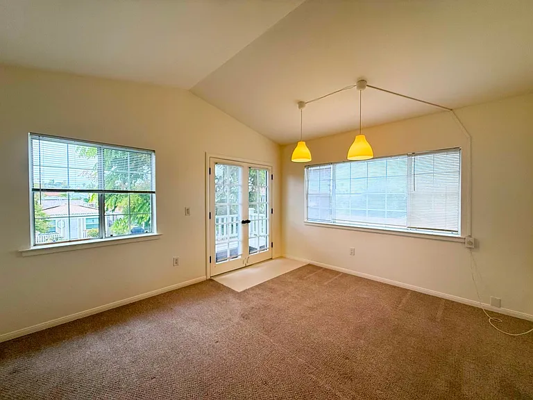 4640 Muir Ave — Photo 8