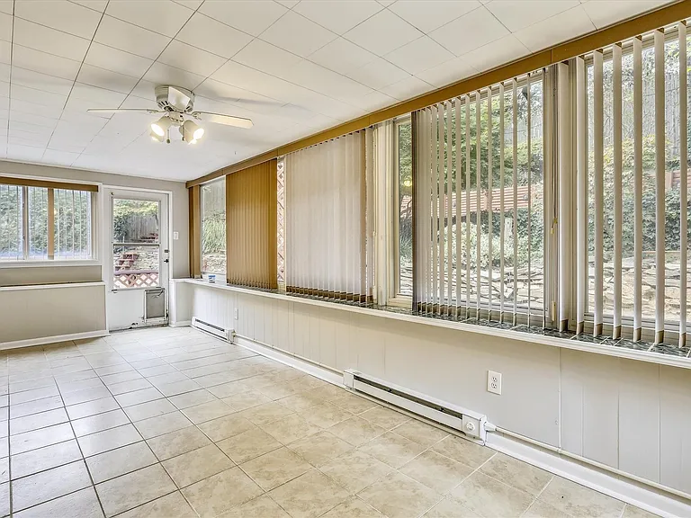 3503 E West Hwy — Photo 30