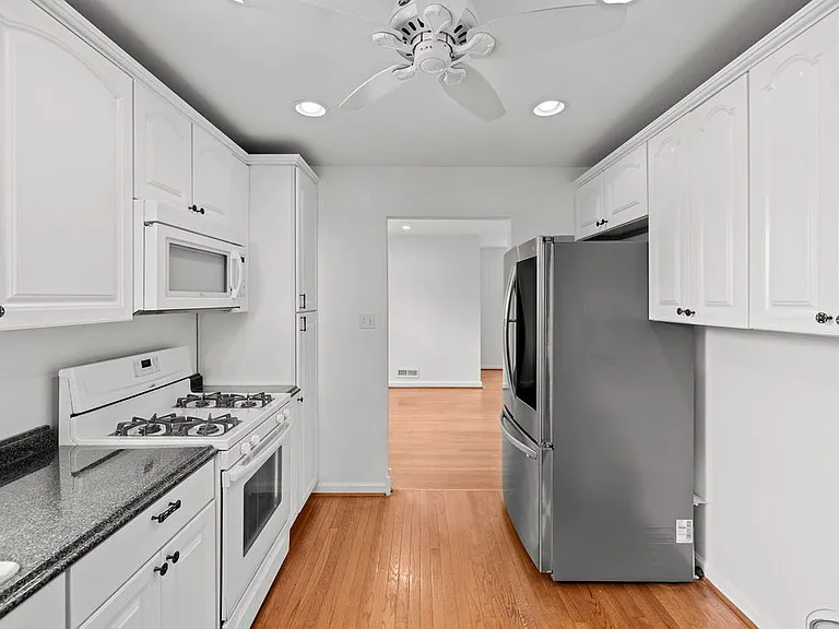 1207 Brooke Dr — Photo 6