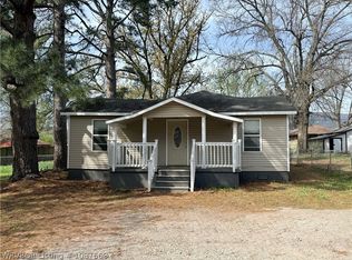 207 Pearl St, Poteau, OK 74953