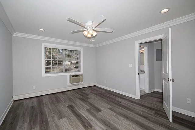 Fairfield Townhouses At Massapequa — Photo 9