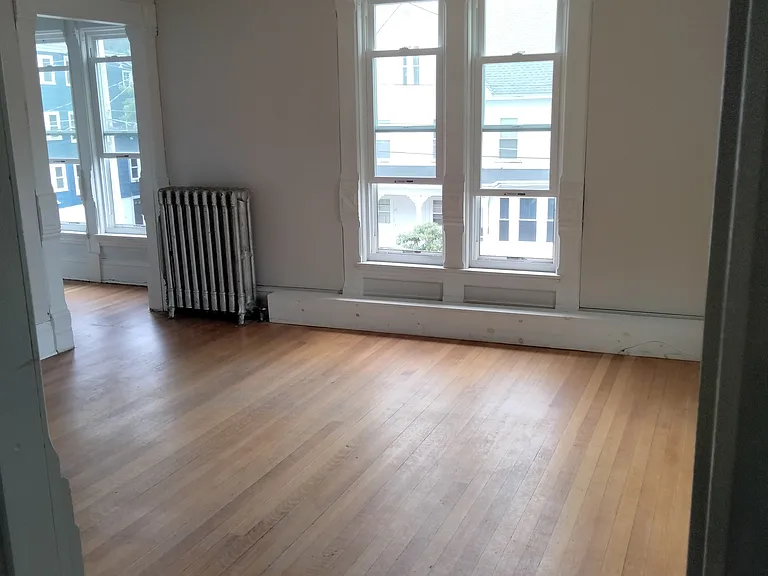 35 Lincoln St #2 — Photo 5