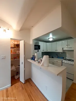 Rented by Metropolitan Property Group | media 5