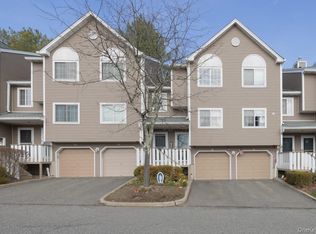 42 Eagle Ridge Way, Nanuet, NY 10954