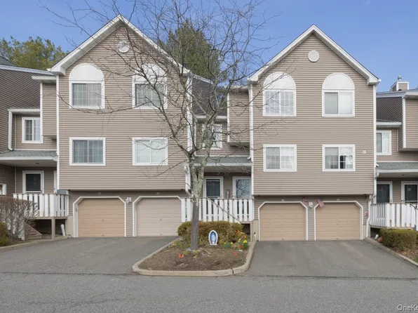 42 Eagle Ridge Way, Nanuet, NY 10954