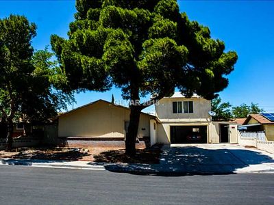 6288 Woodbury Ave, Las Vegas, NV, 89103