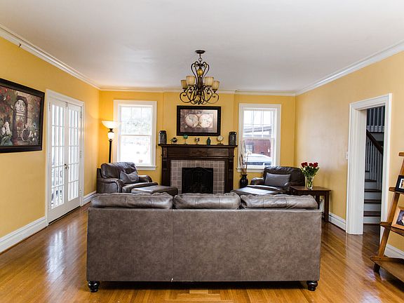 4th image of 2118 Holswade Dr