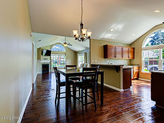5th image of 10607 Glenmary Springs Dr