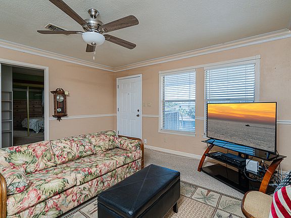 4th image of 304 Barracuda Ave Unit 301