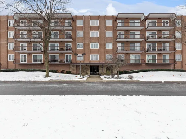 8001 W Courte Dr APT 407, Niles, IL 60714