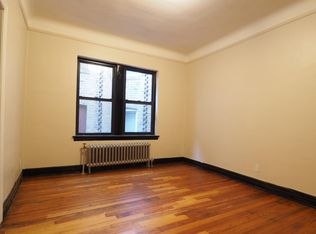 948 W Cuyler Ave APT 210, Chicago, IL 60613