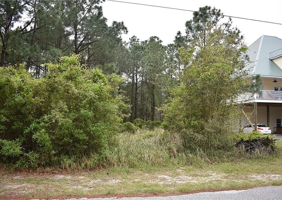 2nd image of 303 Conde Ave
