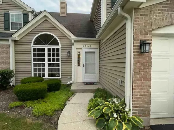 6865 Hampton Cir, Gurnee, IL 60031