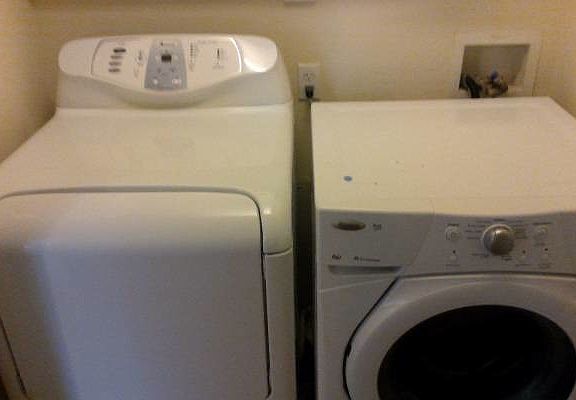 3rd image of 1209 N Taft St #5