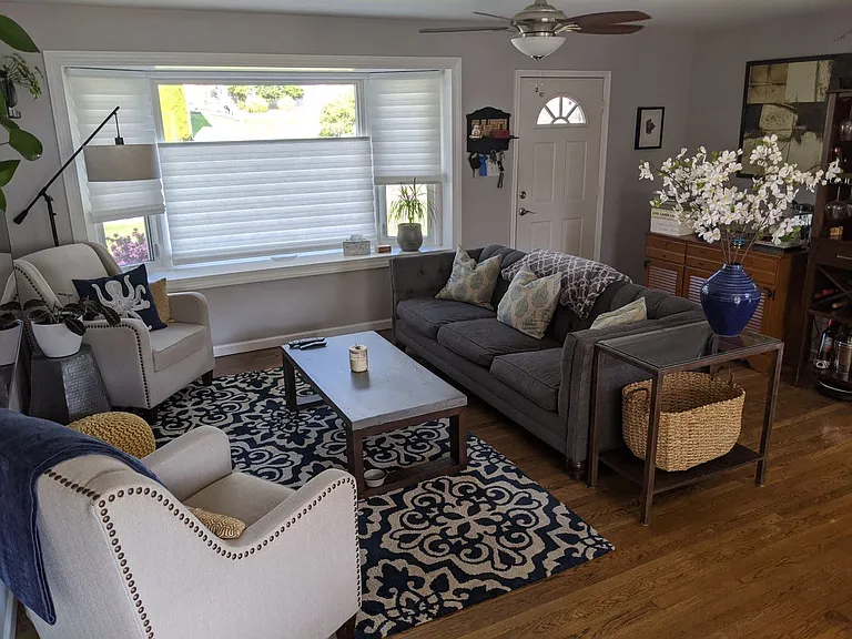 4201 Collier Rd — Photo 3