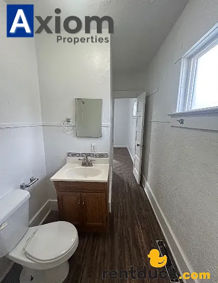217 W Sherman St — Photo 11