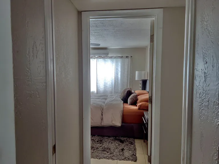2040 NE 183rd St — Photo 6