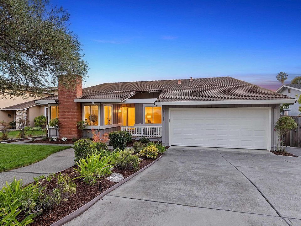 1st image of 40361 Loro Pl
