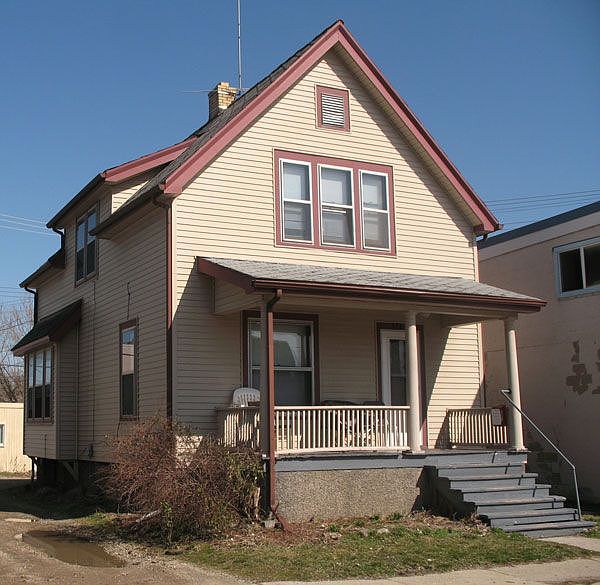 125 Adams Ave.