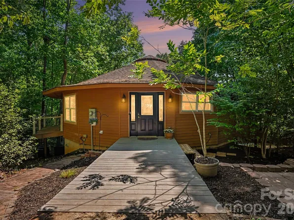 241 Spring Shore Rd, Statesville, NC 28677