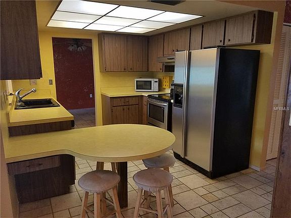 2nd image of 3563 Prado Dr