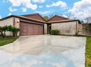 6404 Teal Run Dr, Houston, TX 77035